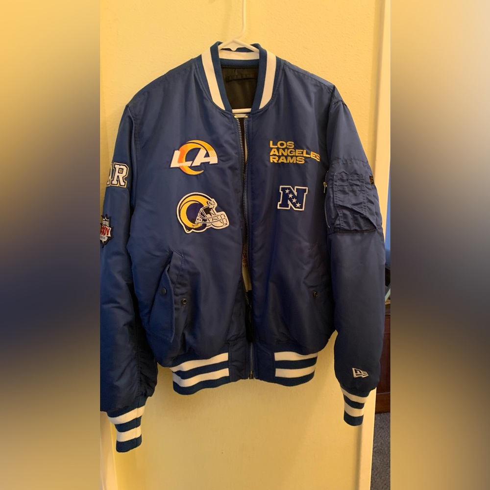 New Era Los Angels Rams Bomber Jacket size Medium As-is